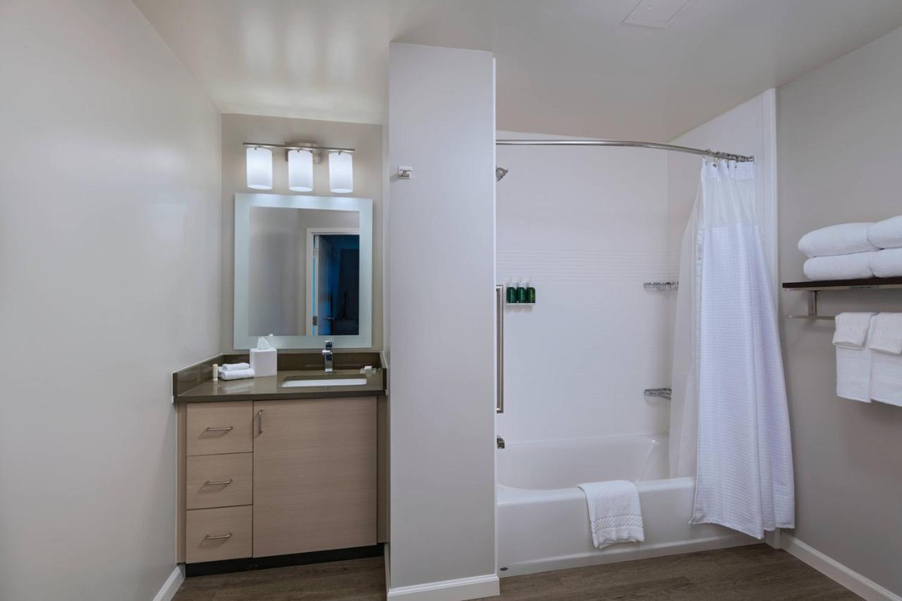 Towneplace Suites By Marriott San Diego Airport/Liberty Station Экстерьер фото
