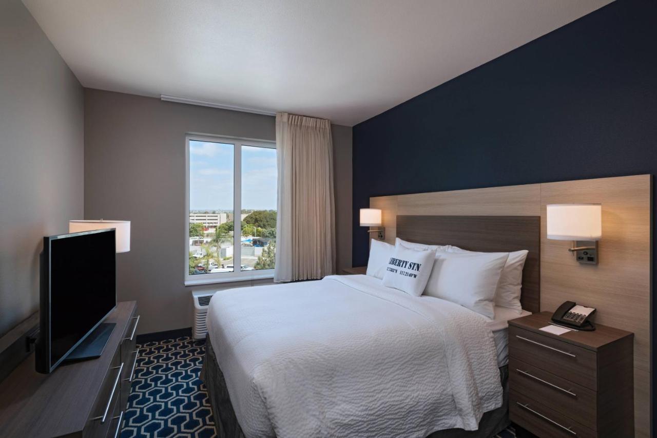 Towneplace Suites By Marriott San Diego Airport/Liberty Station Экстерьер фото