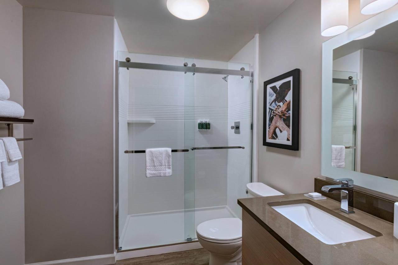 Towneplace Suites By Marriott San Diego Airport/Liberty Station Экстерьер фото