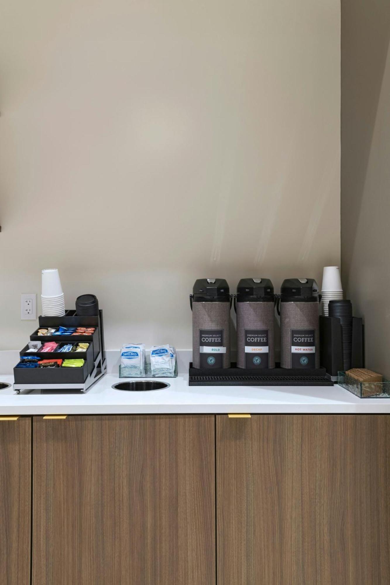 Towneplace Suites By Marriott San Diego Airport/Liberty Station Экстерьер фото