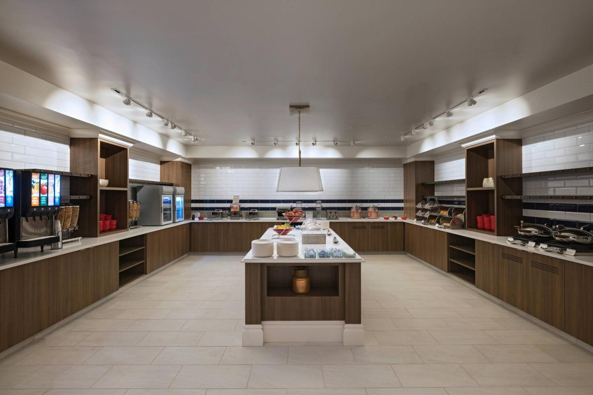Towneplace Suites By Marriott San Diego Airport/Liberty Station Экстерьер фото