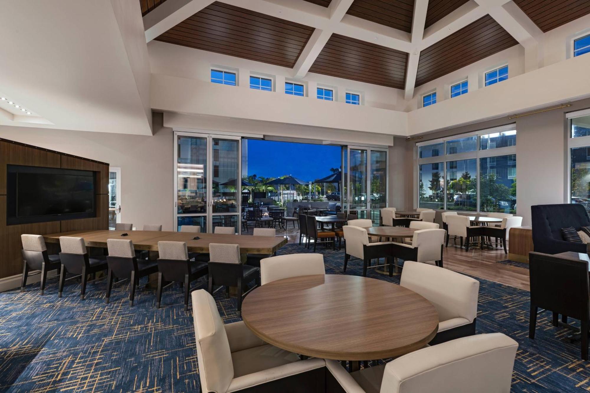 Towneplace Suites By Marriott San Diego Airport/Liberty Station Экстерьер фото