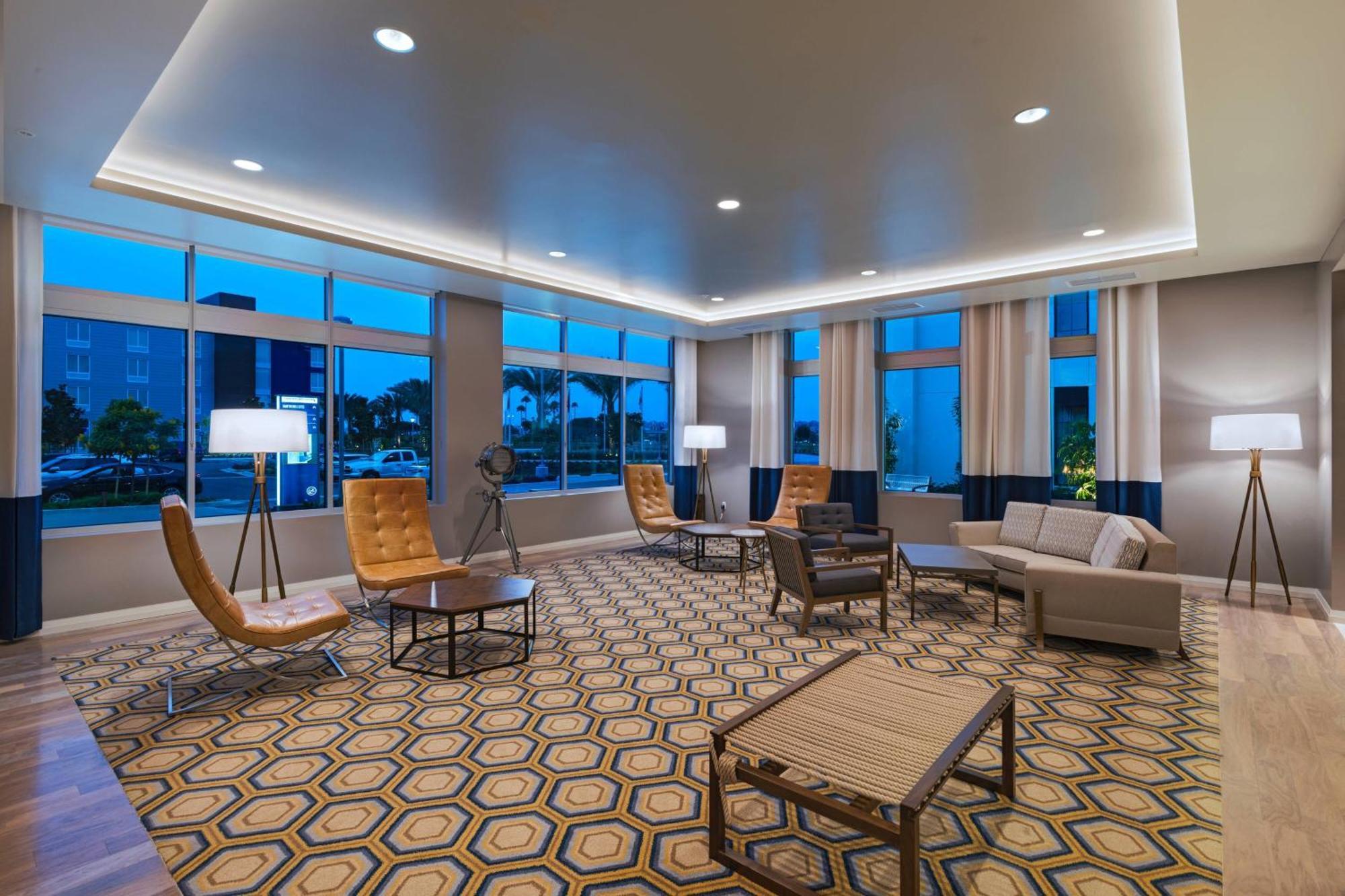 Towneplace Suites By Marriott San Diego Airport/Liberty Station Экстерьер фото