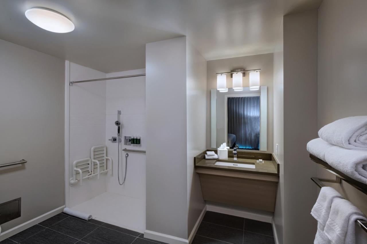 Towneplace Suites By Marriott San Diego Airport/Liberty Station Экстерьер фото
