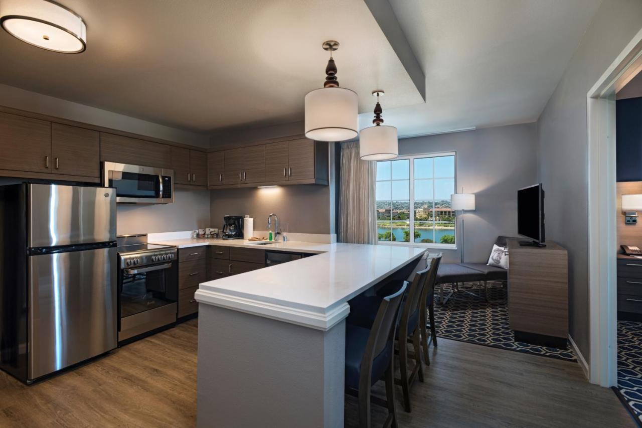 Towneplace Suites By Marriott San Diego Airport/Liberty Station Экстерьер фото